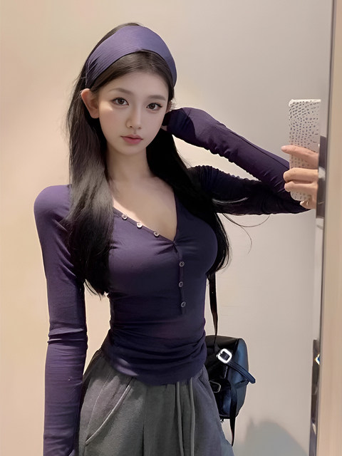 American-Style Spicy Girl V-Neck Long-Sleeve T-Shirt for Women, Early Spring 2025 New Style, Tight-Fitting Base Layer, Slim-Fitting Top