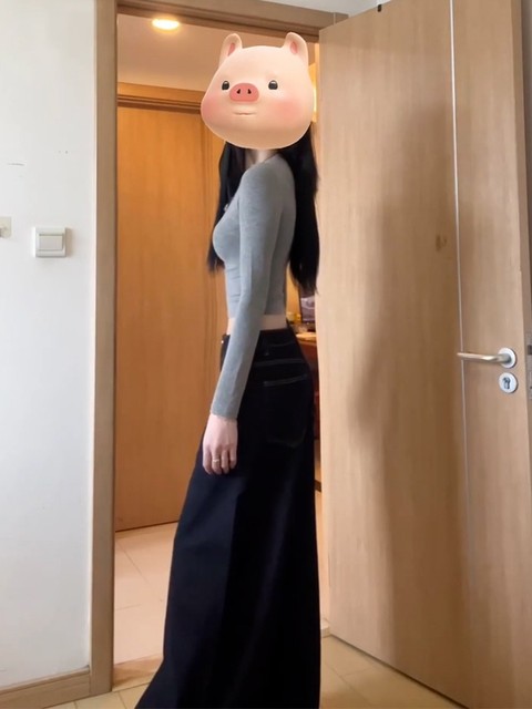 American-Style Fitted Long-Sleeve T-Shirt for Women, Early Autumn New Style, Short Slim-Fit Top That Makes You Look Slimmer, Sweet and Spicy