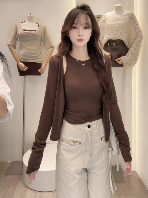 Early Autumn Korean Style Slimming Vest Cardigan Two-Piece Set for Women 2025 New Trendy Salt Girl Fashionable Light Mature Top Set