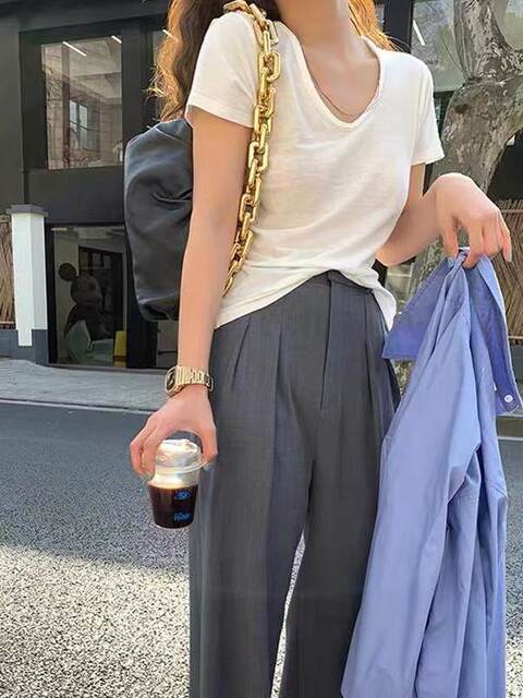 White T-Shirt for Women 2025 Spring and Summer Tattered Slim Short-Sleeved Fashionable V Neck Pure Color Versatile Sweetheart Collar Bottoming Top Trbottomy