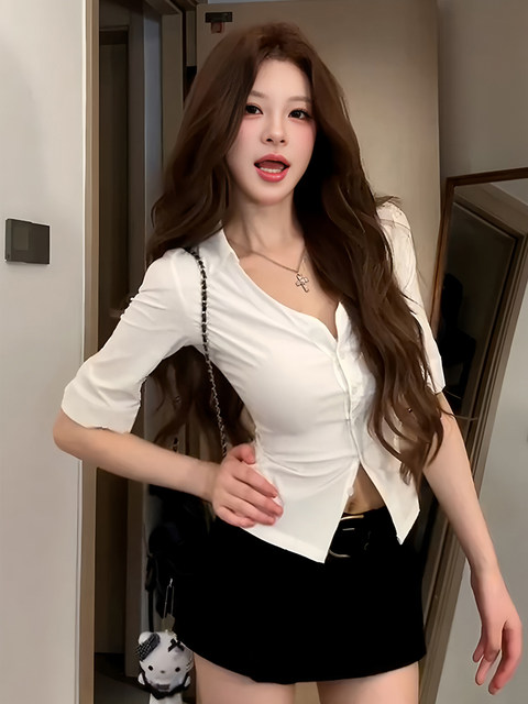 French-Style Pure Desire Polo Shirt, Mid-Sleeve T-Shirt for Women, Summer and Autumn, Waist-Cinching, Slimming, Simple, Elegant, High-End T-Shirt Top