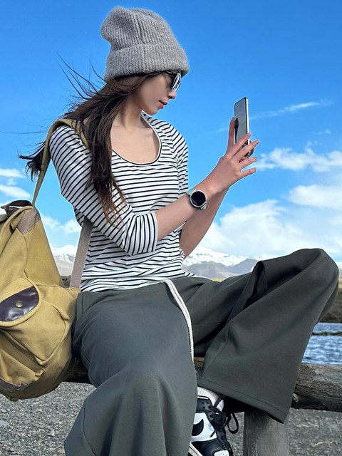 Striped Three-Quarter Sleeve U-Neck T-Shirt for Women, Summer Lazy Style, Simple and High-End, Slim Fit, Long-Sleeve Base Shirt Top