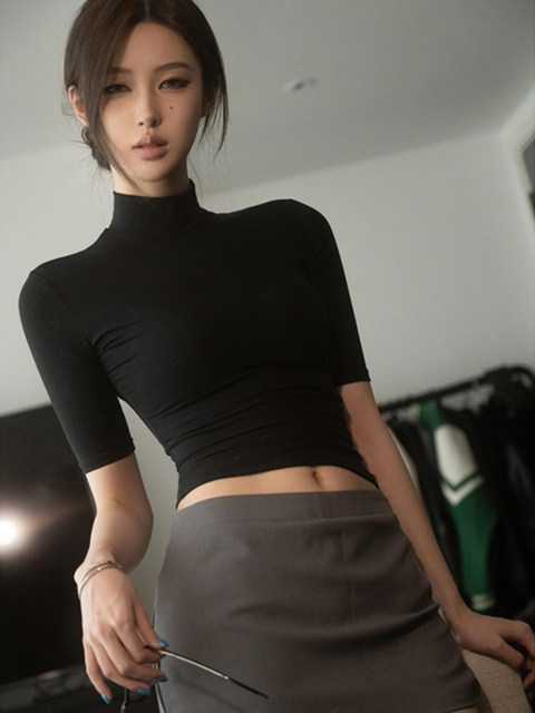 American-Style Black Half-High Collar Mid-Sleeve T-Shirt for Women, Autumn Sexy Tight-Fitting Slim-Fit Inner Layer Short Top