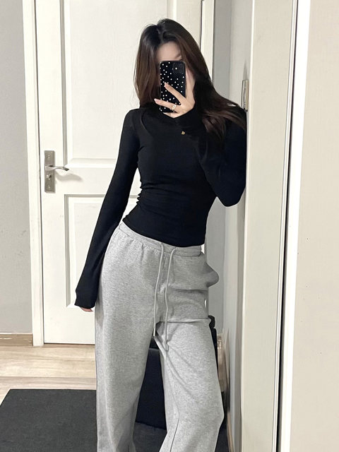 American-Style Spicy Girl Slim-Fit Long-Sleeve T-Shirt for Women, Early Autumn 2025, Korean Version, Slimming, Regular Shoulder, Base Layer Top