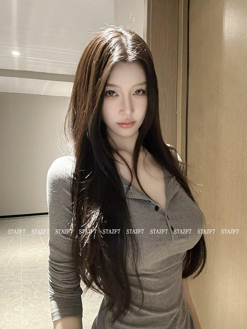 Henley Collar Long-Sleeve Base Layer T-Shirt for Women, Autumn and Winter Design, Slim Fit, Versatile, Flattering Half-Open Collar Top