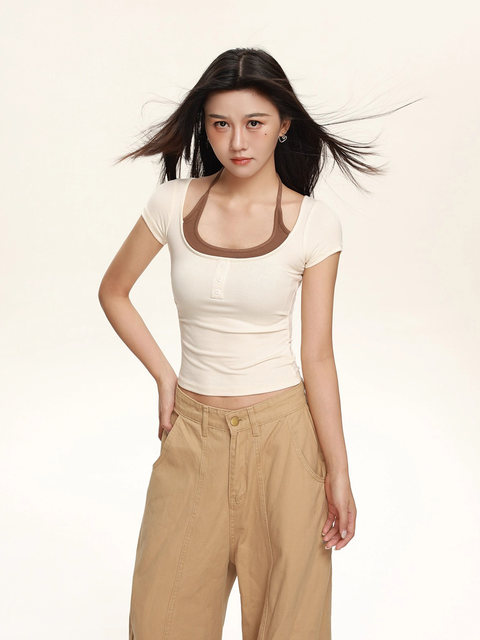 Designed with a Fake Two-Piece Splicing Halter Neck Short-Sleeve T-Shirt for Women, Summer American-Style Tight-Fitting Hot Girl Top with Regular Shoulders and Inner Layer