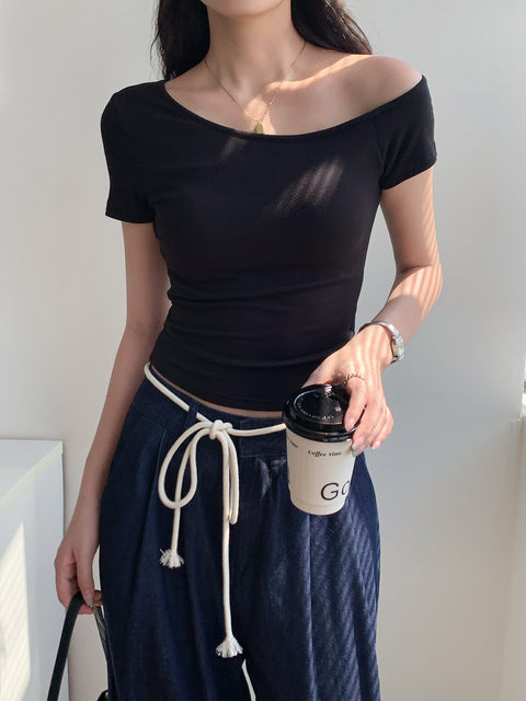 Off-Shoulder, One-Shoulder Neckline, Sexy, Off-The-Shoulder, Short-Sleeved T-Shirt for Women, Summer, Unique, with Chest Pads, Pure Lust Style, Hot Girl Short Top