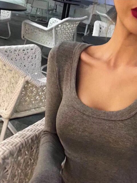 Modal Tight-Fitting Bust-Enhancing Base Shirt with Large Neckline, Long-Sleeved T-Shirt for Women, Suitable for Spring, Summer, and Autumn, U-Neck, Sexy, Slimming, Versatile Top