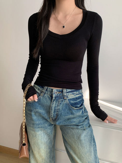 V-Neck Long-Sleeve Top for Autumn and Winter, Pure Desire Style, Lyocell Tencel Slightly Sheer, Elegant Slim-Fit T-Shirt for Women