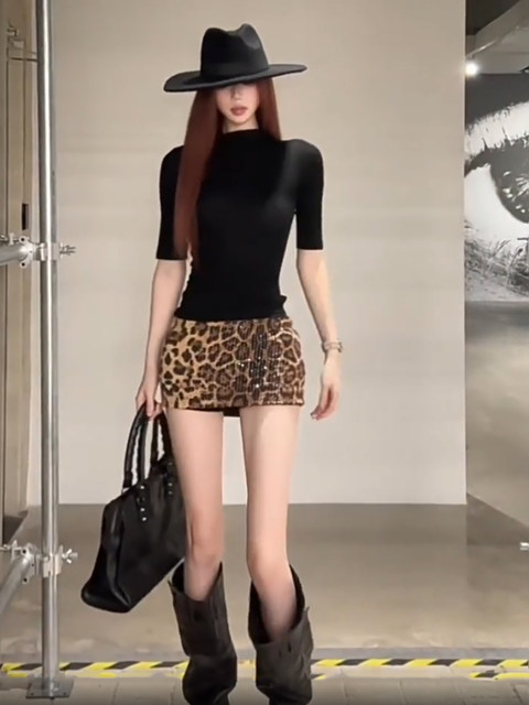 Elegant Style Half-High Collar Slim-Fit T-Shirt for Women, Early Spring 2026 New Model, Sexy Tight-Fitting Slimming Base Layer Top