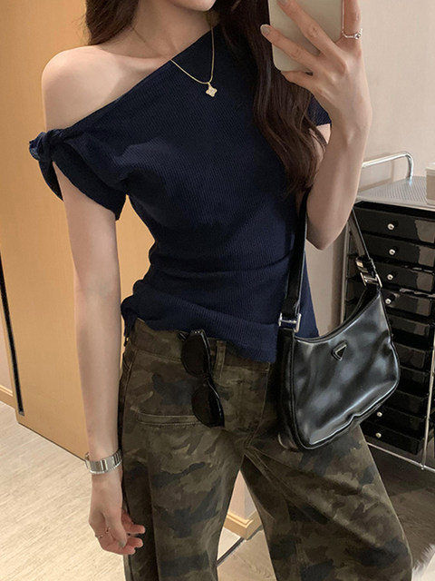 Unique Design Twisted Short-Sleeve Korean-Style Off-Shoulder T-Shirt for Women, Summer 2025 New Style, Pure and Sexy Off-Shoulder Top