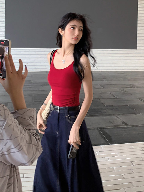 French-Style Camisole with Chest Pads, Early Spring Inner Wear, Waist-Cinching, Slimming, Knitted Sleeveless Top for Women