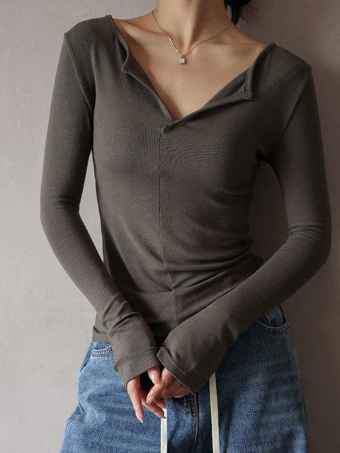 Age-Reducing Lapel Collar V-Neck Knit Sweater for Women, New Autumn and Winter Slim-Fit Solid Color Long-Sleeve T-Shirt Top
