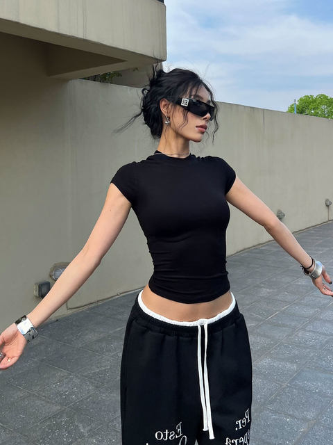 European and American Style Short-Sleeved T-Shirt for Women, 2025 Summer New Model, Waist-Cinching, Slim-Fitting, Flattering, Short and Stunning Top