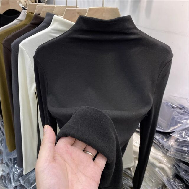 Half-High Collar, Regular Shoulder, Long-Sleeve Base Shirt for Women, Autumn and Winter T-Shirt, Stylish Layering, Slim Fit, Thin Fleece, Brushed Fabric Top