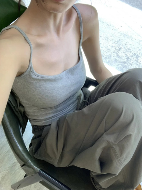 Solid Color Camisole for Women, Summer Sexy Style with Built-In Chest Pads, Versatile for Outerwear or Layering, Beautiful Back Design Top