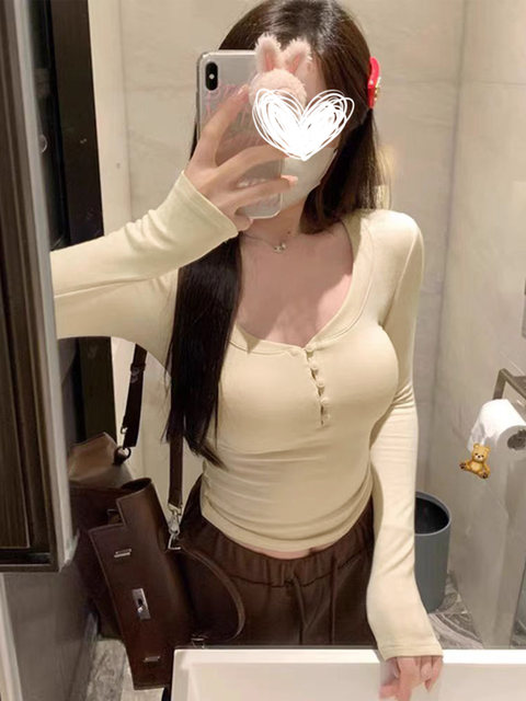 American Style Pure and Sexy Long-Sleeved Tight-Fitting T-Shirt for Women, Autumn and Winter Slimming Versatile Top ins Tea-Colored Slim-Fit Shirt