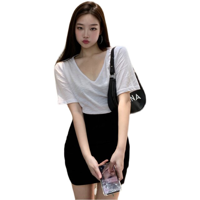 White Bamboo Cotton Short-Sleeve T-Shirt for Women, Summer 2025, Sexy V-Neck That Exposes Collarbones, Versatile Slim-Fit Top