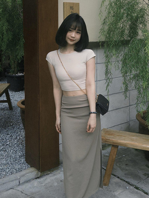 American-Style Cool and Spicy Short Tight-Fitting T-Shirt for Women, Spring and Summer Spicy Girl Style, Petite High-Waisted Sexy Slim-Fit Waist-Cinching Short-Sleeve Top