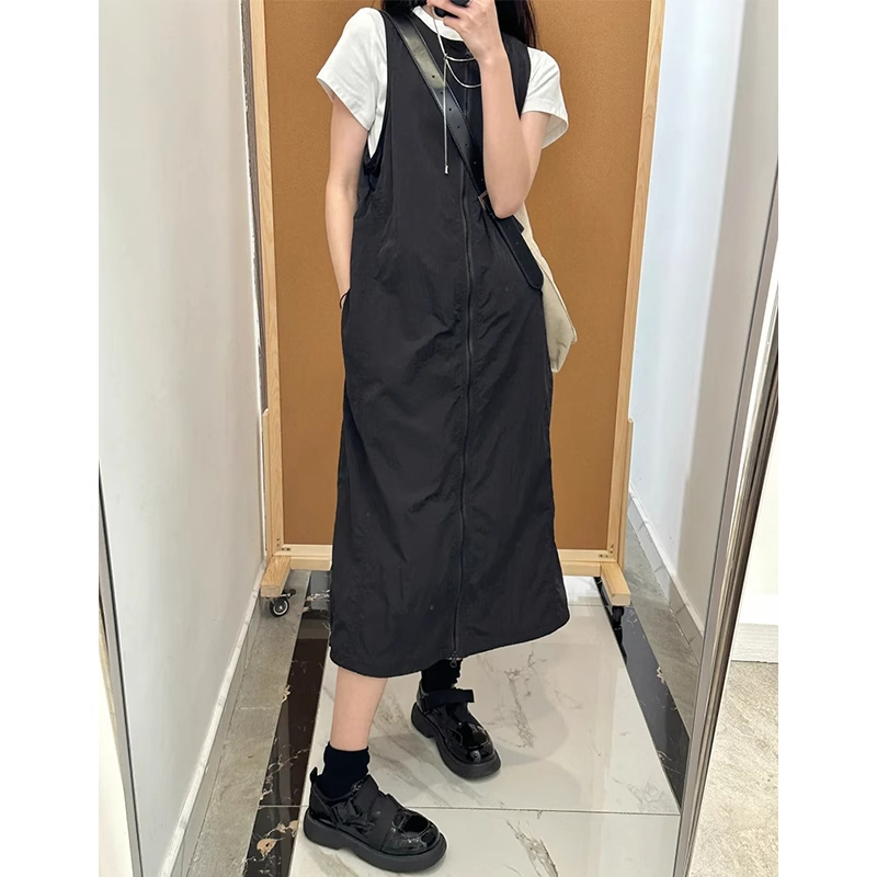 Plus-Size Mountain-Style Black Workwear Vest Dress for Women, Summer Dress for Chubby Women, Slightly Chubby Waist-Cinching Dress, Slimming Suspender Dress Plus-Size Mountain-Style Black Workwear Vest Dress for Women, Summer Dress for Chubby Women, Slightly Chubby Waist-Cinching Dress, Slimming Suspender Dress