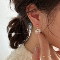 Temperament fashion celebrity earrings female advanced earrings 2021 New Tide Korean ins Wind commuter ear jewelry