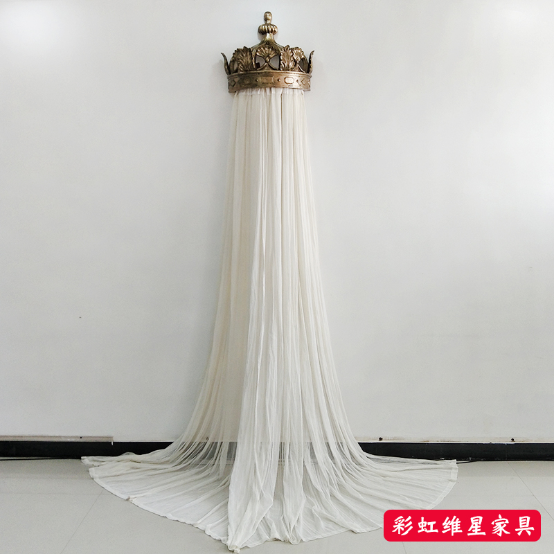 European style court bed mantle frame French hand carved Crown solid wood bedroom princess bed neoclassical decorative bed crown