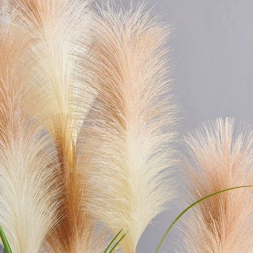 Северная симуляция растения тростники фальшивая травяная трава.