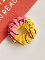 Клубника, пончик