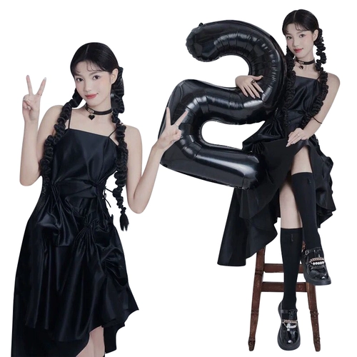 Вечернее платье, небольшой свежий постер, новая коллекция