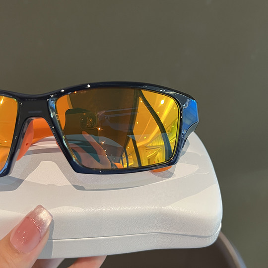 Mountaineering and cycling glasses for men and women, outdoor sports wind and sand goggles, sunglasses, anti-UV polarized sunglasses