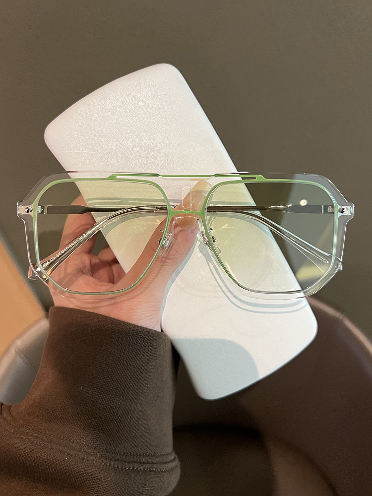 2025 New Style Personalized Large-Frame Slimming Sunglasses for Men and Women, Versatile for Natural Look, Stylish Sunglasses with Uv Protection