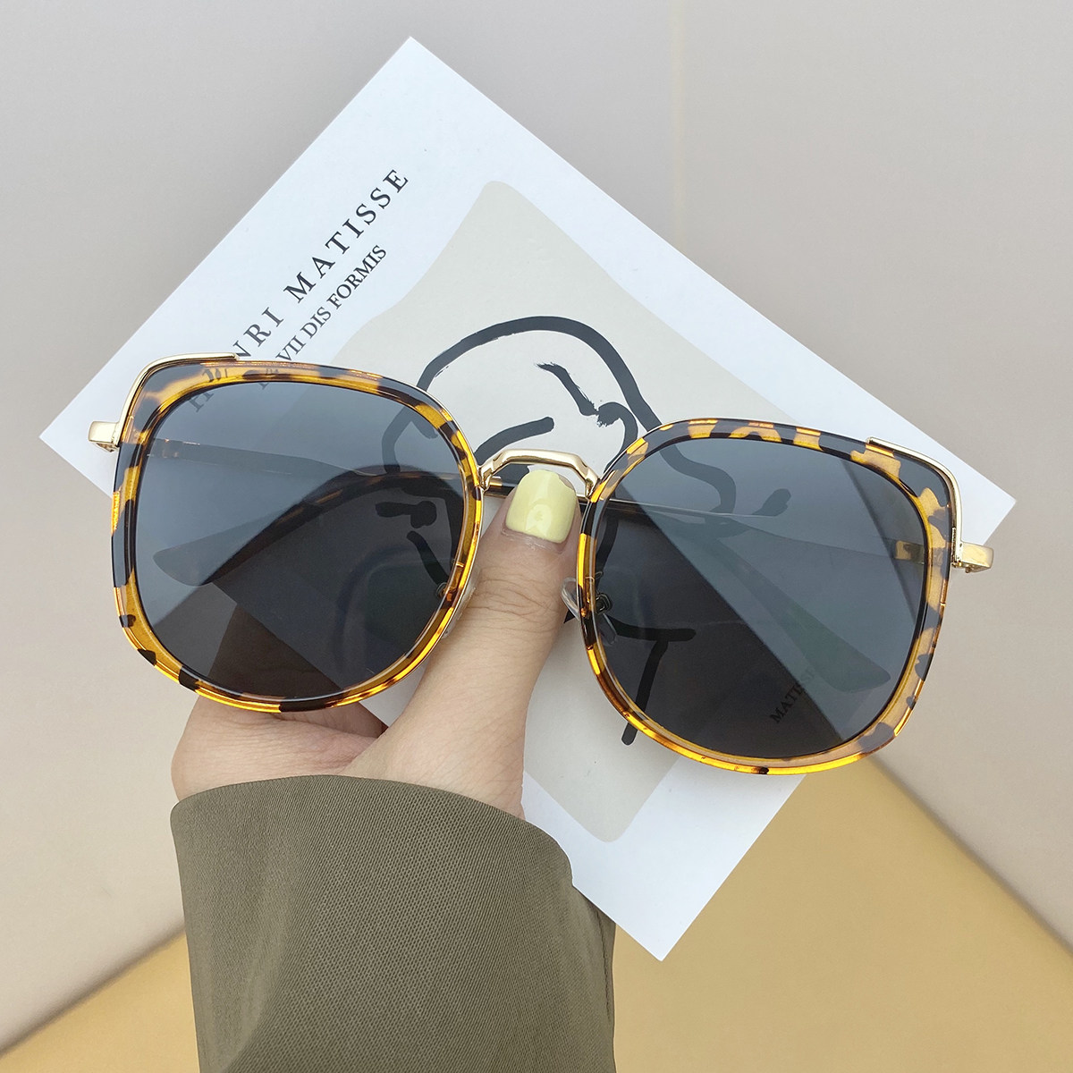 2021 New Versatile Round Face Cat-Eye Sunglasses for Women, Korean Style Trendy ins Brown Street Style Sunglasses with Uv Protection