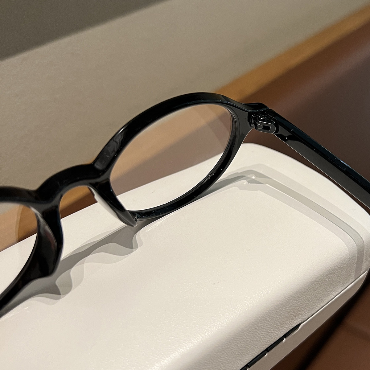 Retro Oval Nerd Glasses for Women, Versatile, High-End, Anti-Blue Light, Plain Glasses, No Makeup, Face-Slimming Glasses Frame