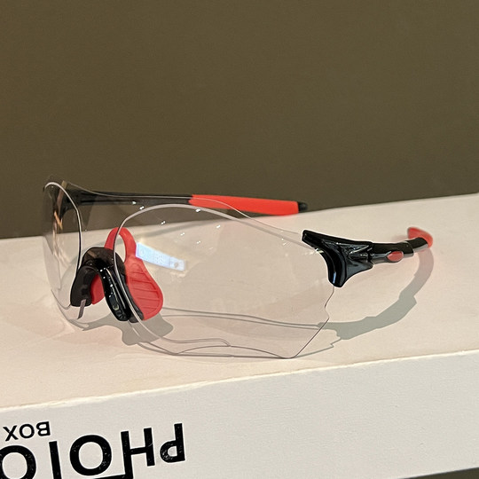 Night riding, outdoor windproof color-changing goggles, cycling, mountaineering and skiing sunglasses, running marathon sunglasses