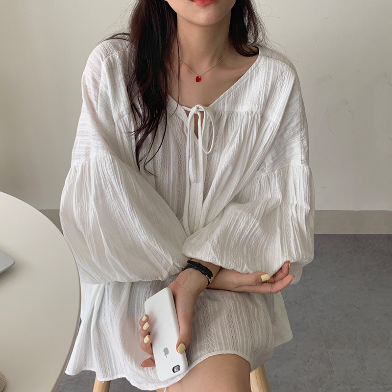 Korean Chic Retro Style Deep V-Neck Exposed Collarbone Tie Design Loose Large Hem Lantern Sleeve Shirt Top