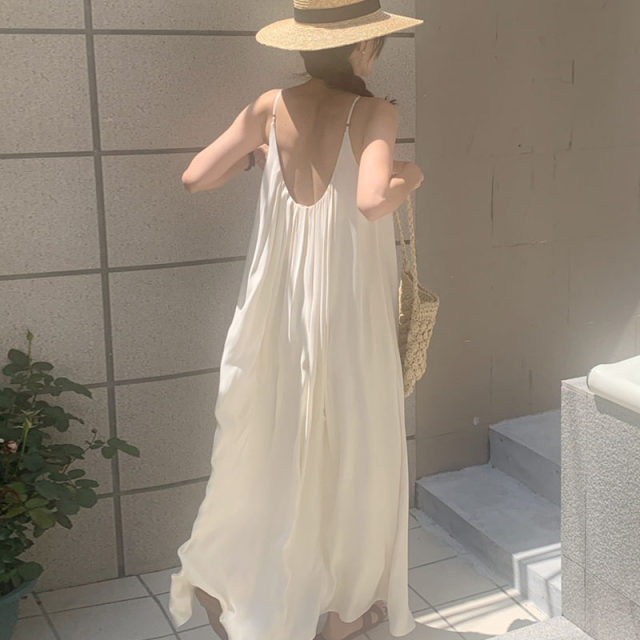 Korean chic French elegant and simple round neck pleated design sense large backless sleeveless suspender dress long skirt women