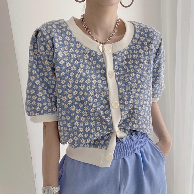 Bluethe republic of korea chic summer tender Sweet Crew neck Daisy Baobian Single breasted easy puff sleeve Sweater jacket