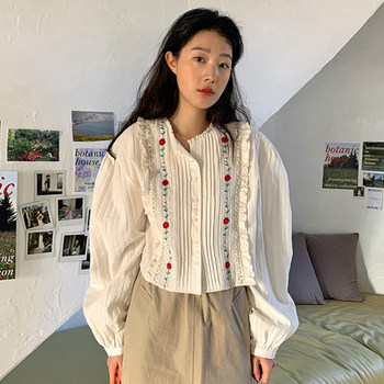 Korean chic sweet and gentle round neck heavy industry embroidery pleated stitching design loose puff sleeve shirt top women