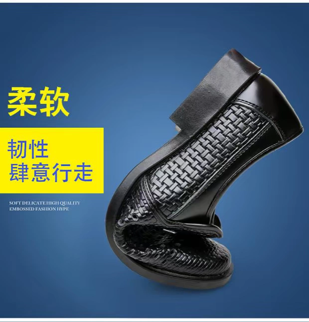 Mùa hè mới thoáng khí rỗng đáy mềm kinh doanh giày da nam trung niên tăng da thường dép nam - Sandal giày boot nam