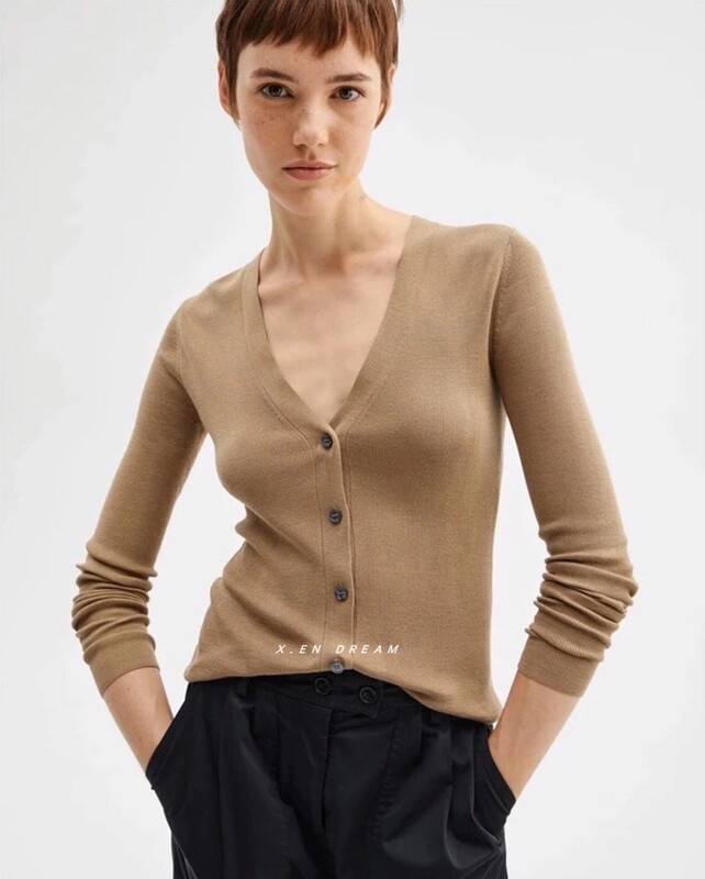 Pure Original! Elegant and Feminine! Mulberry Silk V-Neck Stretchy Slim-Fit Knit Cardigan for Women, Autumn and Winter