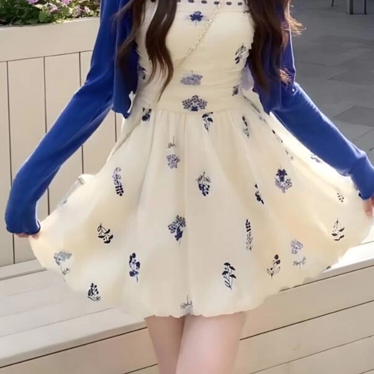 Summer Waist-Slimming Niche European Style Sweet Floral Camisole Dress + Cardigan Set for Women Summer Waist-Slimming Niche European Style Sweet Floral Camisole Dress + Cardigan Set for Women