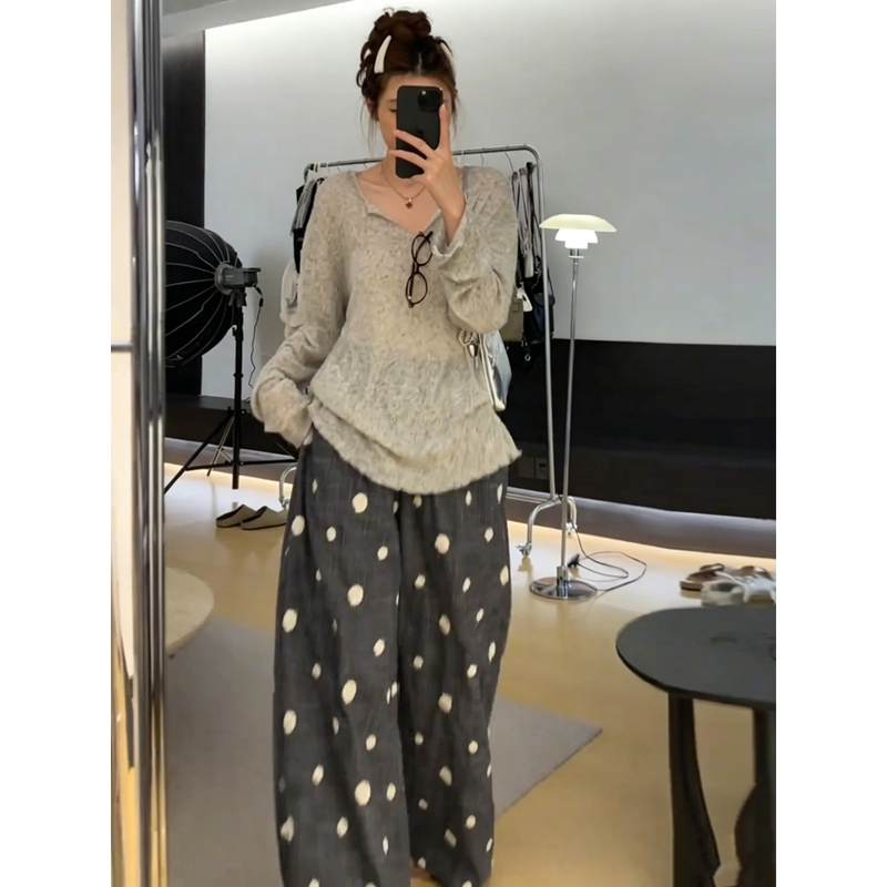 Korean Dongdaemun New Summer Casual Sun Protection Knit Top + Polka Dot Embroidered Plaid Pants Set