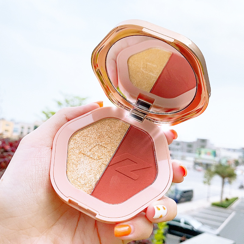 Explosive high-gloss blush repairing combination all-in-one plate two-color fairy mashed potato eye shadow flash powder cake net red makeup