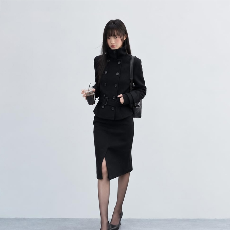5Werkwen Autumn and Winter Elegant High-Class Style Tweed Coat and Skirt Set for Women with a Sophisticated Feel 5Werkwen Autumn and Winter Elegant High-Class Style Tweed Coat and Skirt Set for Women with a Sophisticated Feel