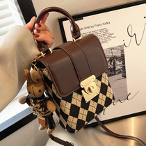 French crowdsourced 2022 new package bag this year pop exploits womens bag advanced texture genuine leather single shoulder bag female sloped satchel