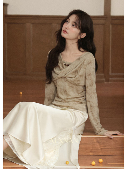 鹿向南「月光染」杏色法式半身裙女秋冬缎面半裙气质拼接蕾丝裙子