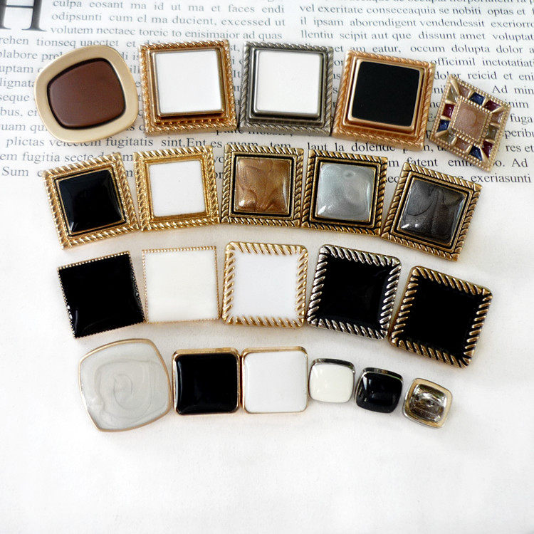 Quartet metal button black and white men and women with hair-coat coat suit shirt sweater cloth button