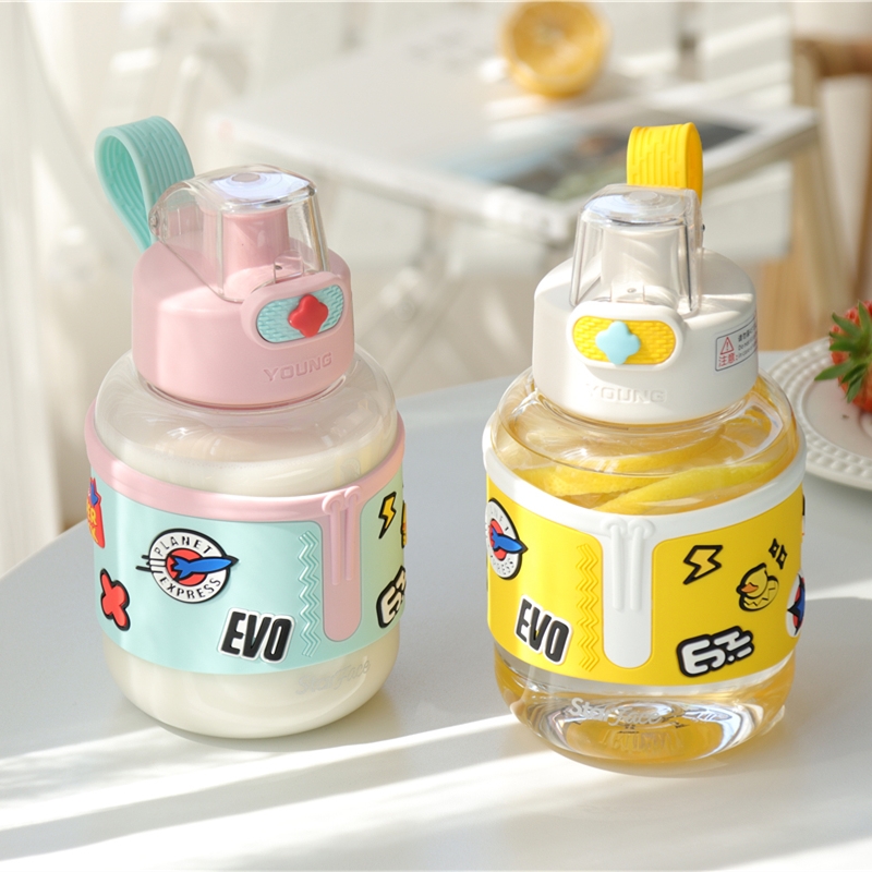 Internet celebrity children's water cup direct drinking mouth high-value girls go to school special anti-fall plastic bouncing cover tritan cup