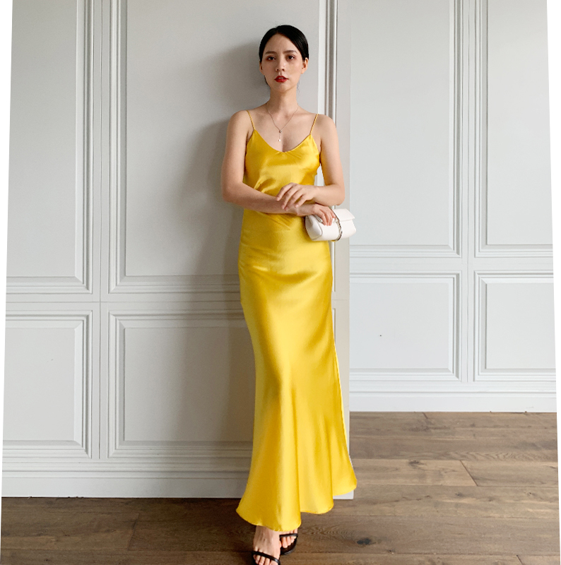 Rs LAOSHU / Silk Satin Camisole V-Neck High-End Elegant Inner Layer Long Dress with a Sense of Sophistication Mulberry Silk Dress Rs LAOSHU / Silk Satin Camisole V-Neck High-End Elegant Inner Layer Long Dress with a Sense of Sophistication Mulberry Silk Dress