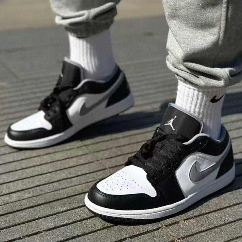 Nike/Nike Jordan Aj1 Low Versatile and Comfortable Basketball Shoes for Men in Black and Gray 553558-040